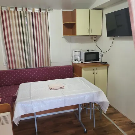 Apartment Mobilna Kucica